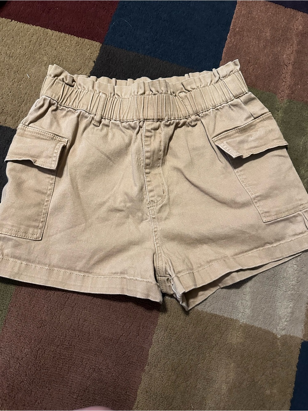 ⭐️No Boundaries Beige Elastic Waist Cargo Shorts
